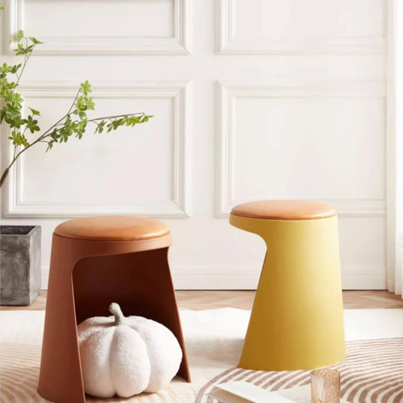 

Пластиковые современные технические кухонные портативные низкие штабелируемые стулья для обуви, простые туалетные круглые табуреты, домашняя мебель