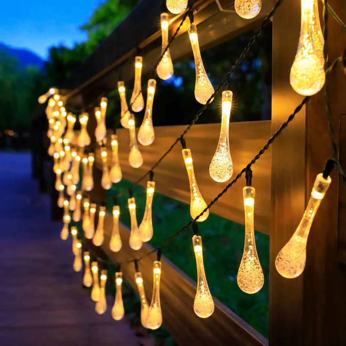 

Solar water droplet string lights, outdoor garden light strings used for decorating gardens, courtyards, and camping atmospheres
