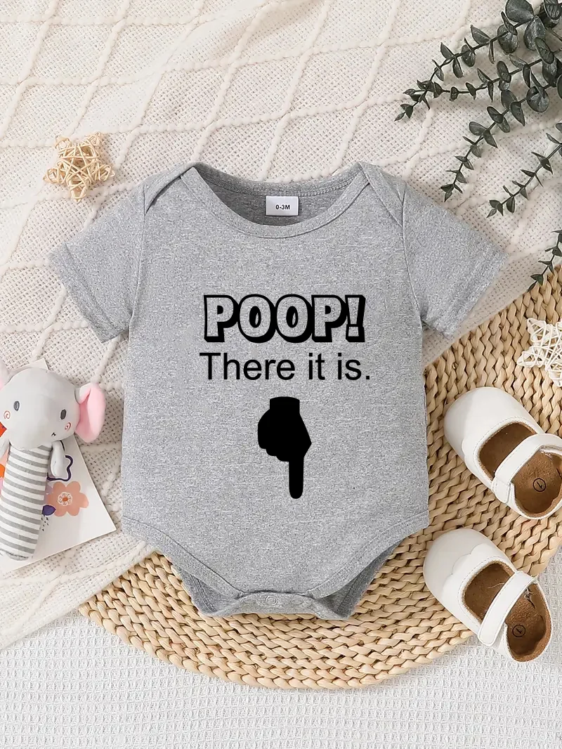 Baby short-sleeved triangle bodysuit, fun letter print, button design, easy to care for, suitable for new parents.