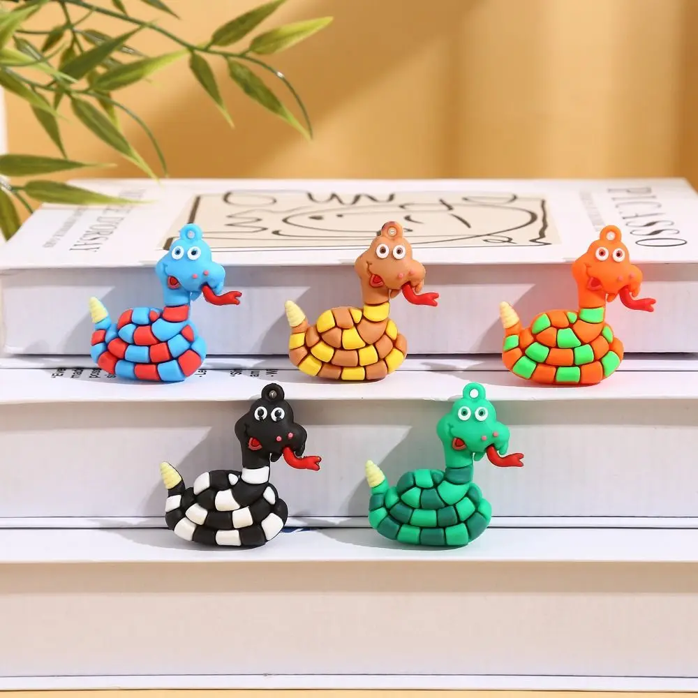 10 sztuk śliczne 2025 nowy rok wąż ozdoba festiwal wiosny kolorowy wąż wisiorek figurki zabawki maskotka wąż Charms brelok