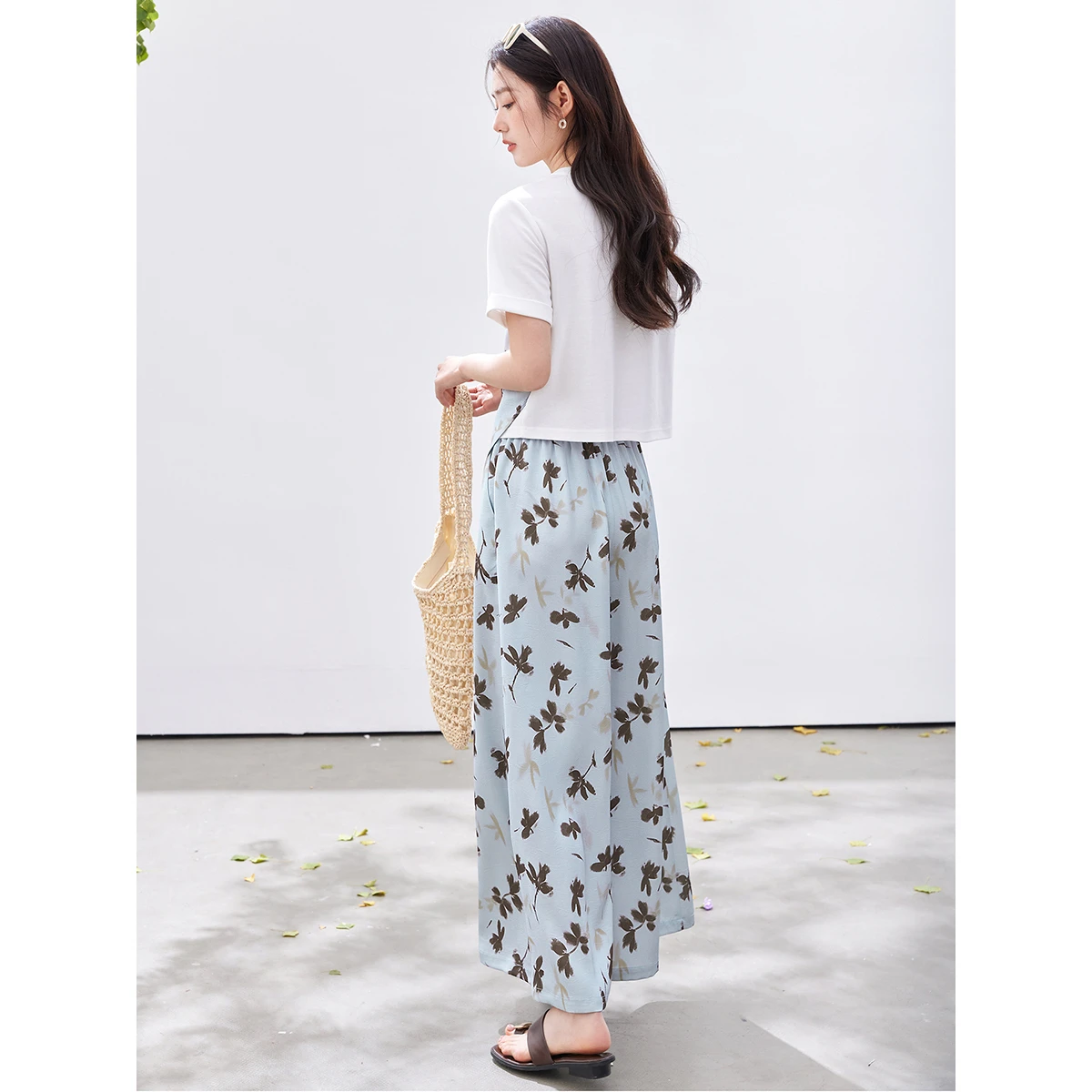 VIMLY Women's Casual Print Two-Piece Set 2026 Summer Blue Fake Two-Piece T Shirt Cropped Wide Leg Pants Vacation Outfit A6031