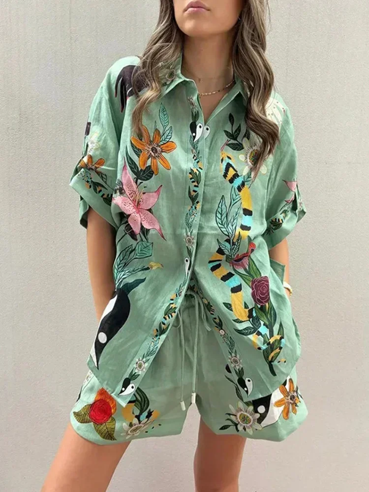 

2024 New Fashion Trend Design Chic Print Summer Women's Two-piece Short-sleeved Blouse Top and Drawstring Shorts Set Goddess