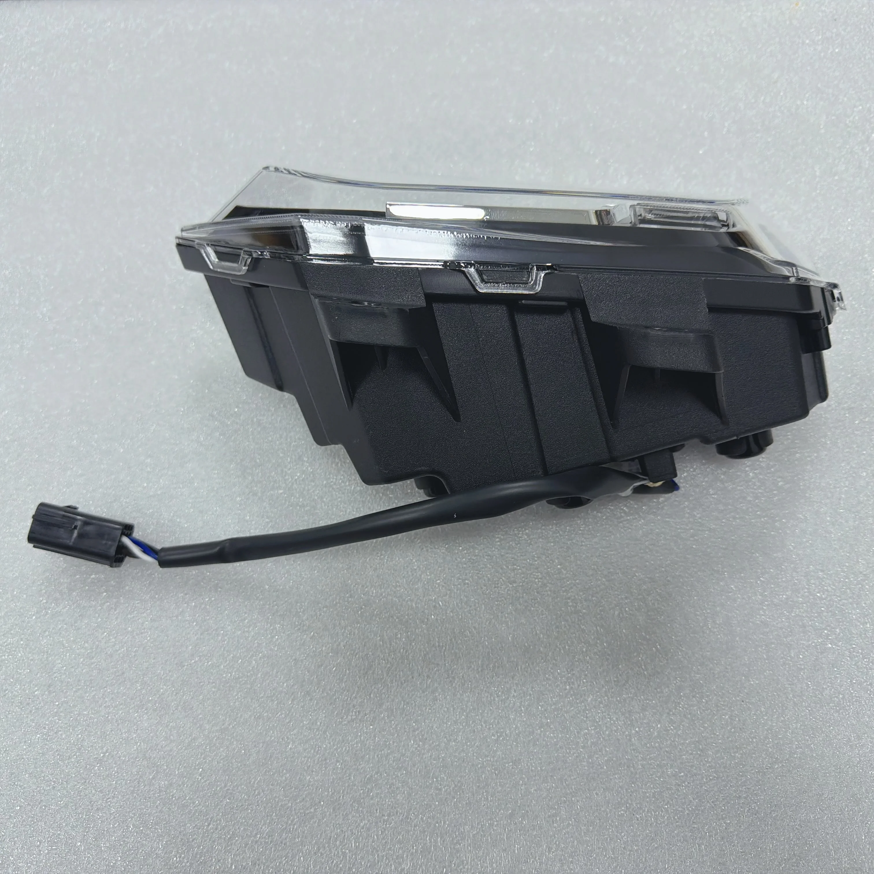 Original genuine convex right front headlight suitable for Aodes ADS500 550UTV 18809060030