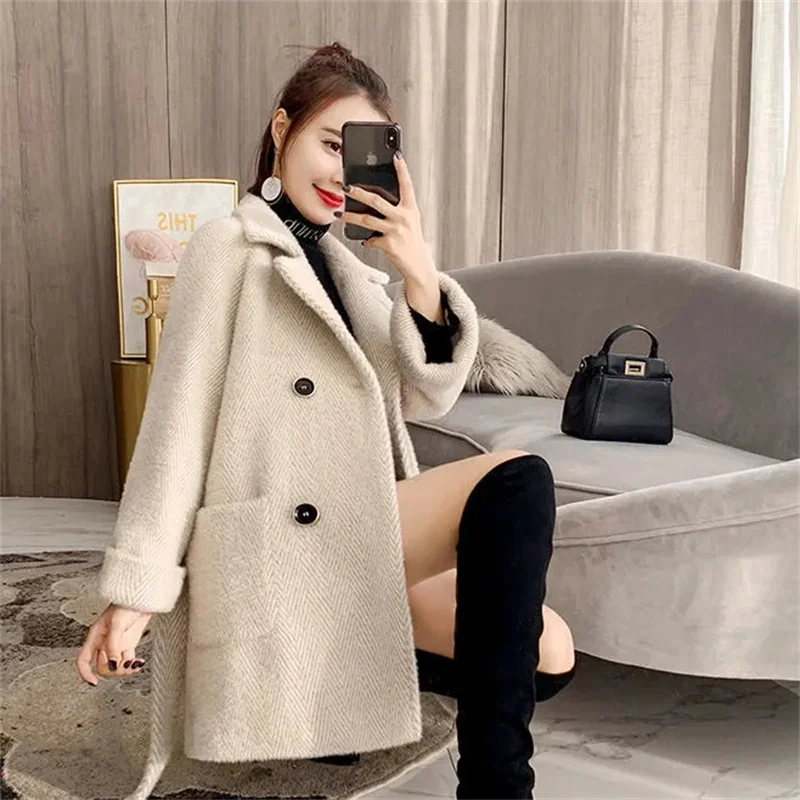 

Women's Mink Fleece Coat Nice Winter Woolen Jacket Female Double Breasted With Belt Overcoat Ladies Casual V-neck Wool coat C