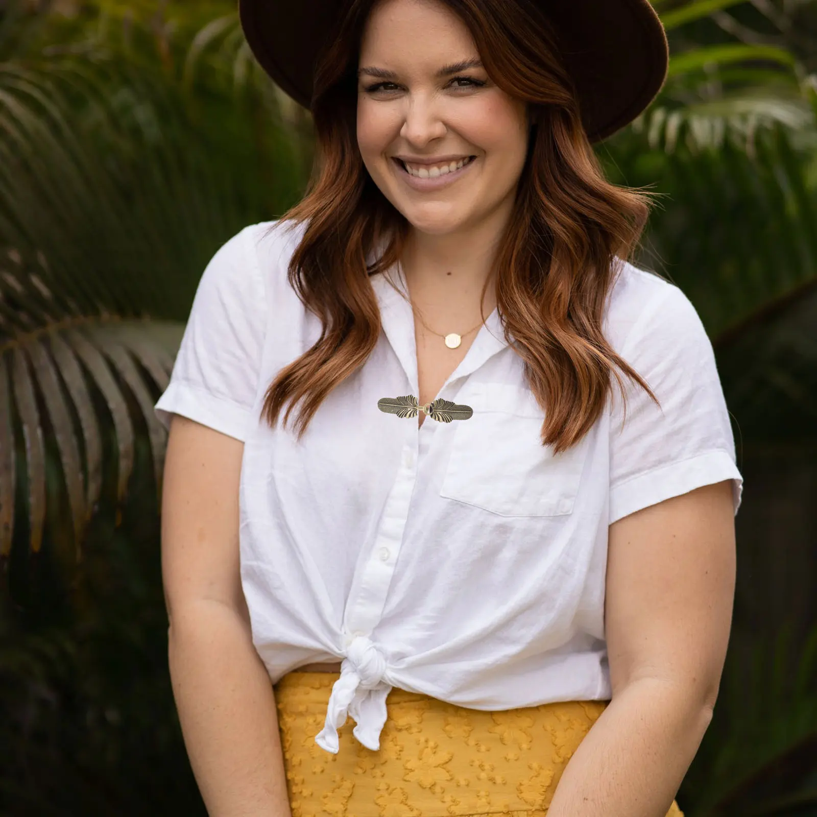 

2pcs Vintage Clips Metal Clothes Fasteners For Cardigan Shawl Scarf Dress Women Sweater Women Clothes Clips Clip Holders