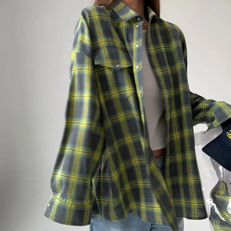 Cross-border retro style versatile lapel loose shirt 2024 autumn plaid long-sleeved pocket women's shirt