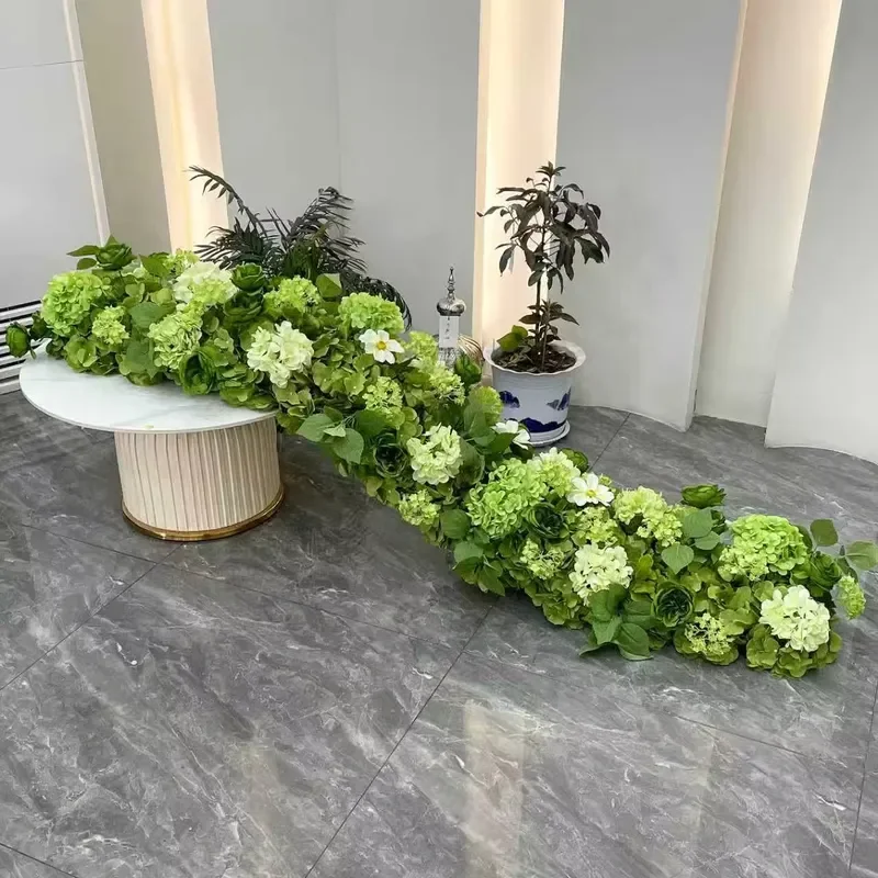 Wholesale Realistic High Density Artificial Flower Row Silk Hydrangea Greenery Runner for Wedding Stage Mall Window Decor
