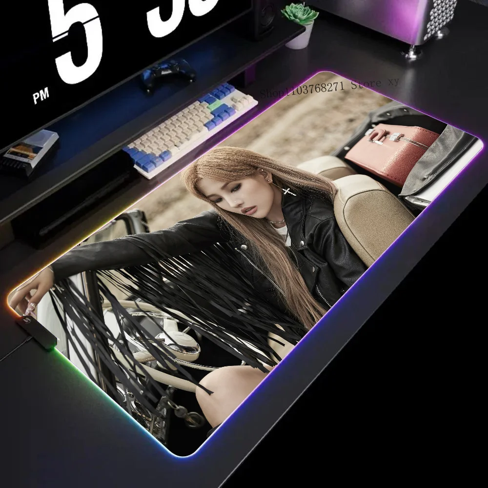 

Famous Kpop Group (G)I-DLE Jeon Soyeon Mousepad XXL RGB Gaming Mouse Pads HD Black Gamer Accessories Large LED