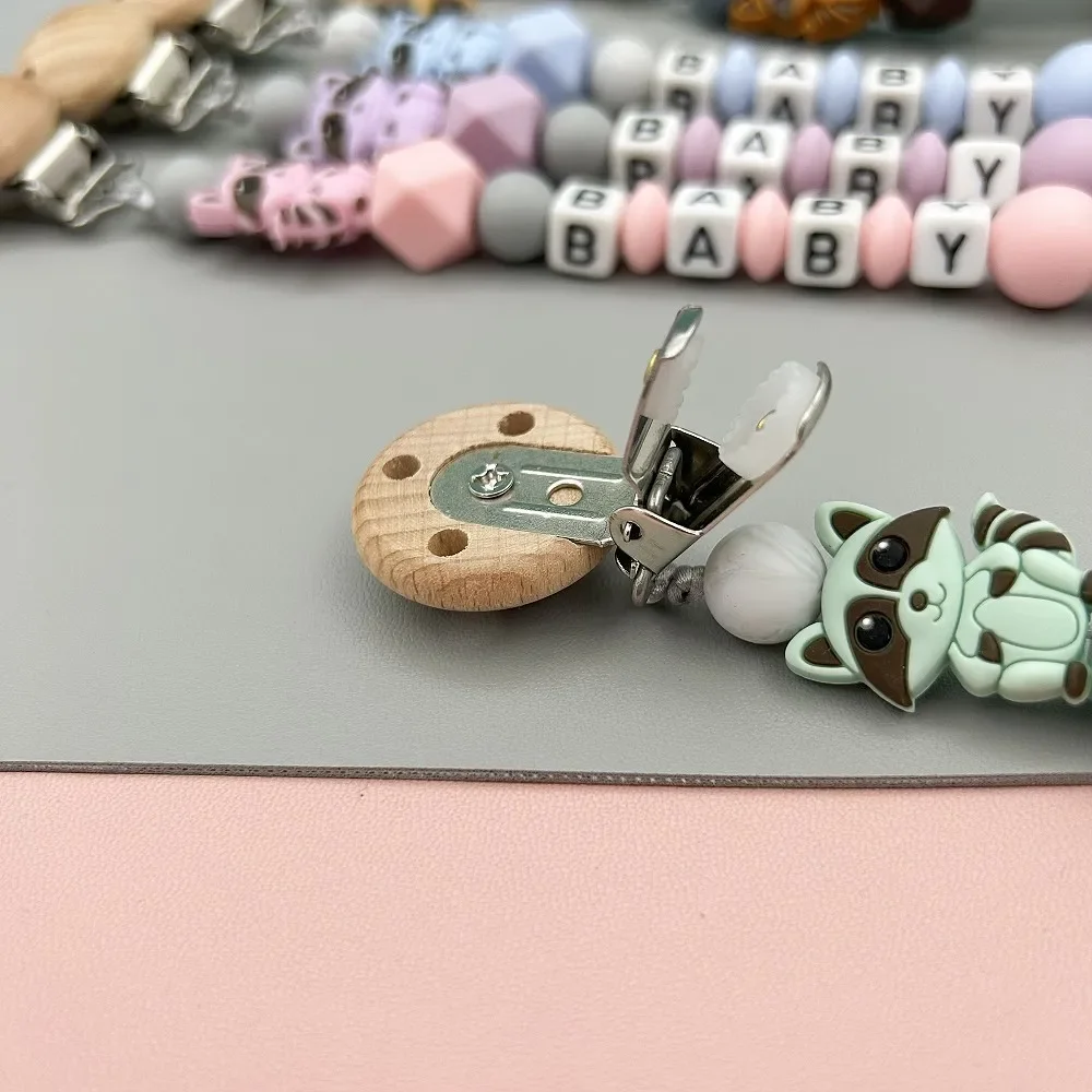 Custom English Russian Letter Name Silicones Quirrel Pacifier Clip Chain Teether Pendant for Baby Pacifier Kawaii Teether Gift