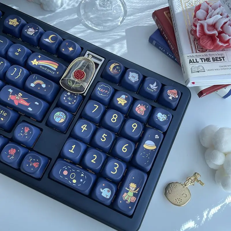 130 مفتاحًا The Little Prince Theme MOA Keycap Set PBT Blue غطاء لوحة المفاتيح الشخصي MOA غطاء مفتاح للوحة المفاتيح الميكانيكية