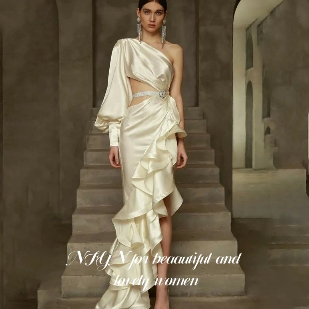 

NFYN Sexy Modern Style Party Dress Satin One Shoulder Sleeve Celebrity Dress Backless Ruffles Side Split Formal Gown Customized