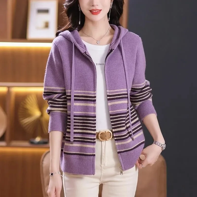 Hooded Stripe Sweater New Spring Autumn Middle-Aged Mother Sweater Coat Women's Fashion Zippered Knit Cardigan Ladies Jacket