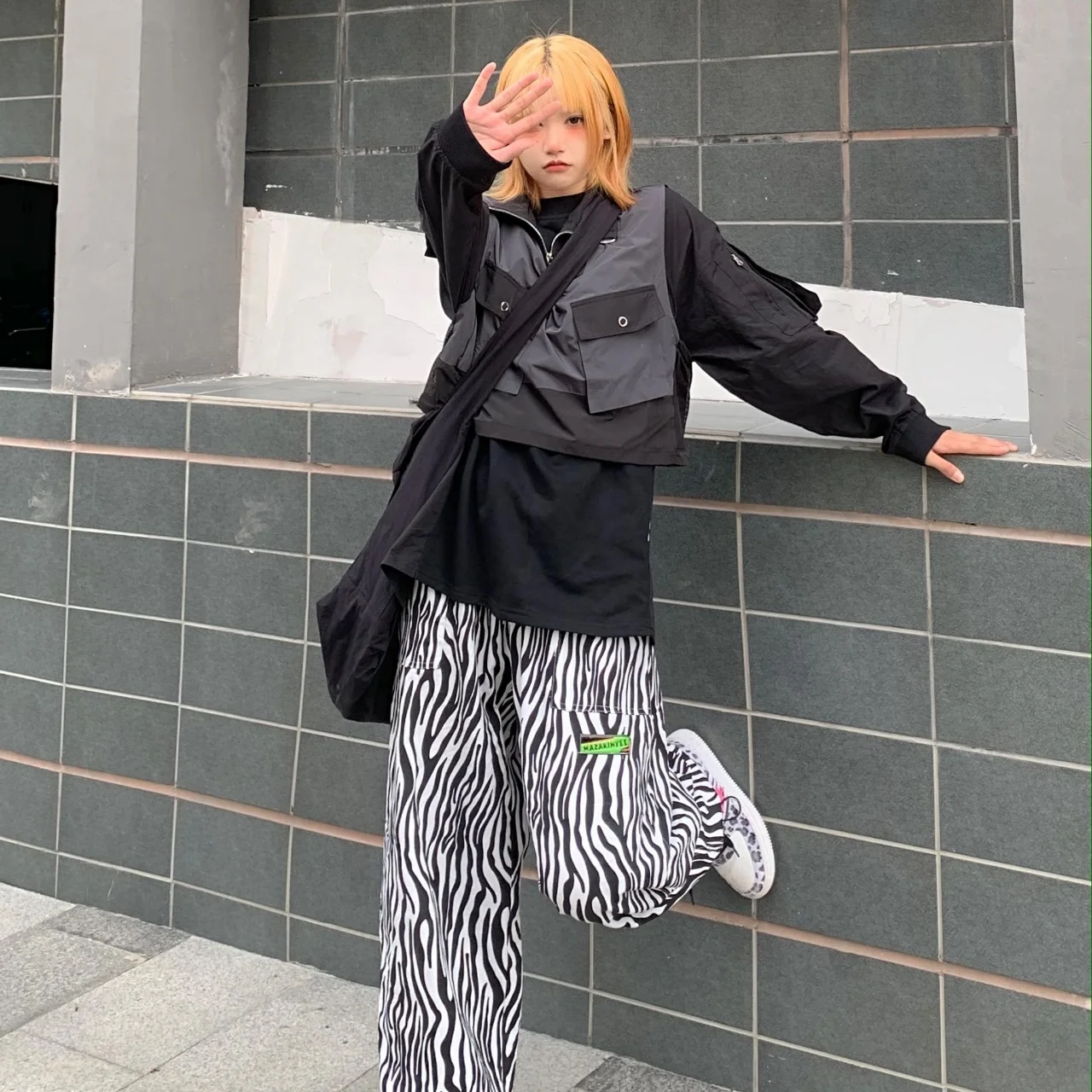 

Women's Zebra Print Oversize Wide Leg Pants -Loose Fit Streetwear Trousers, Pink/Black Animal Pattern Casual Pants Spring Autumn