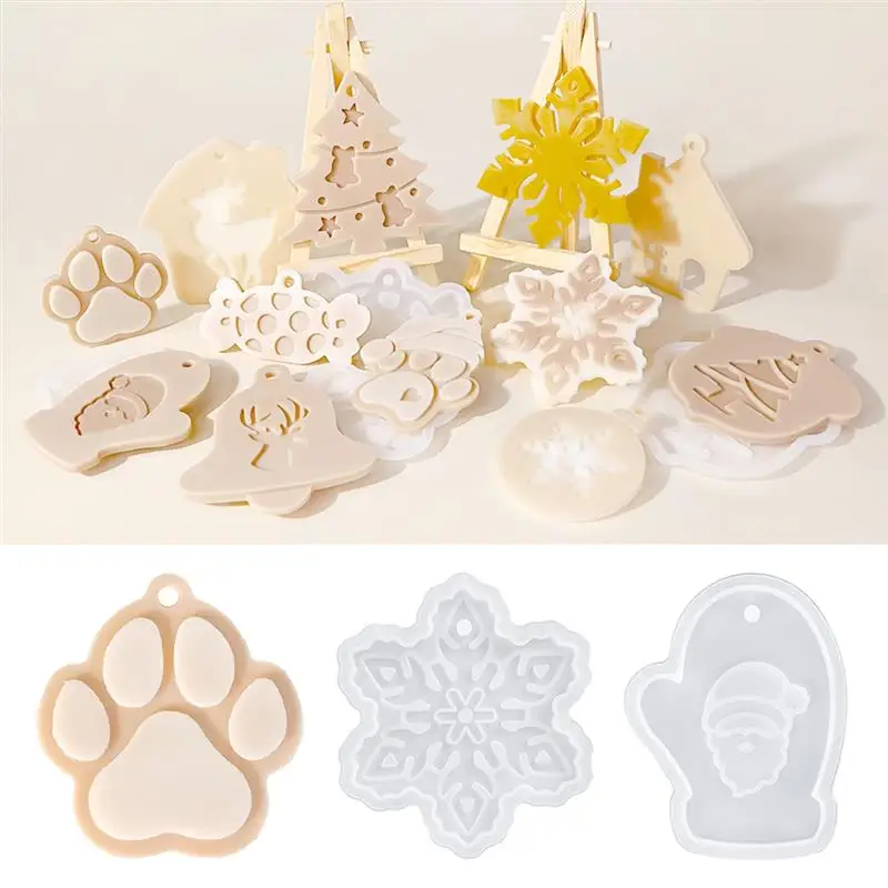 Christmas Series Pendant Silicone Mold Round Snowflake Deer Pendant Aromatherapy Wax Epoxy Resin Mold DIY Gift Party Decoration