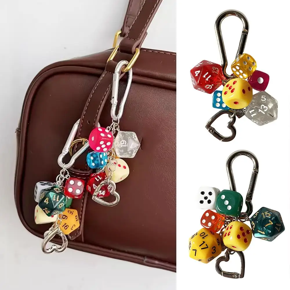 Creative 3D ตลกเรซิ่น Dices กระเป๋า Charms ลูกเต๋ารูปพวงกุญแจ Keyring สําหรับกระเป๋าถือผู้หญิงกระเป๋าจี้คาสิโนงานปาร์ตี้ของขวัญ