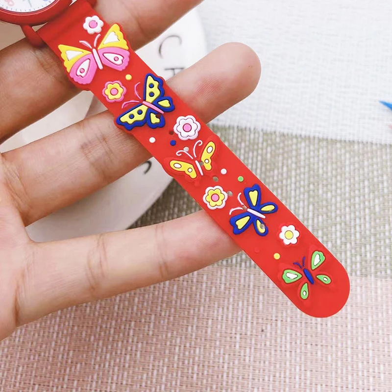 Relojes de pulsera con correa de mariposa de dibujos animados en 3D para niños y niñas pequeños, relojes digitales de calidad con cara de fresa roja