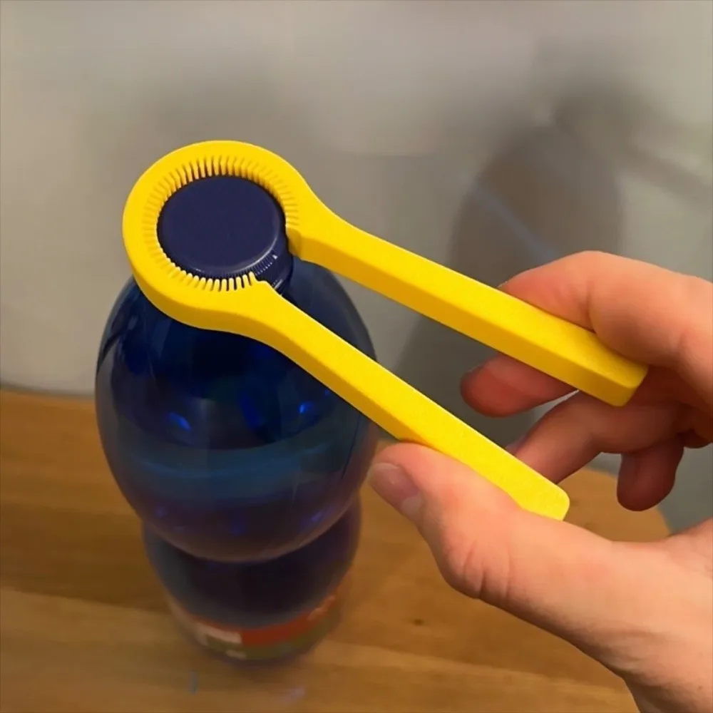 Creative Multifunctional Twist Bottle Opener Ergonomic Reusable Bottle Cap Opener Durable Gear Design Plastic Cap Lifter