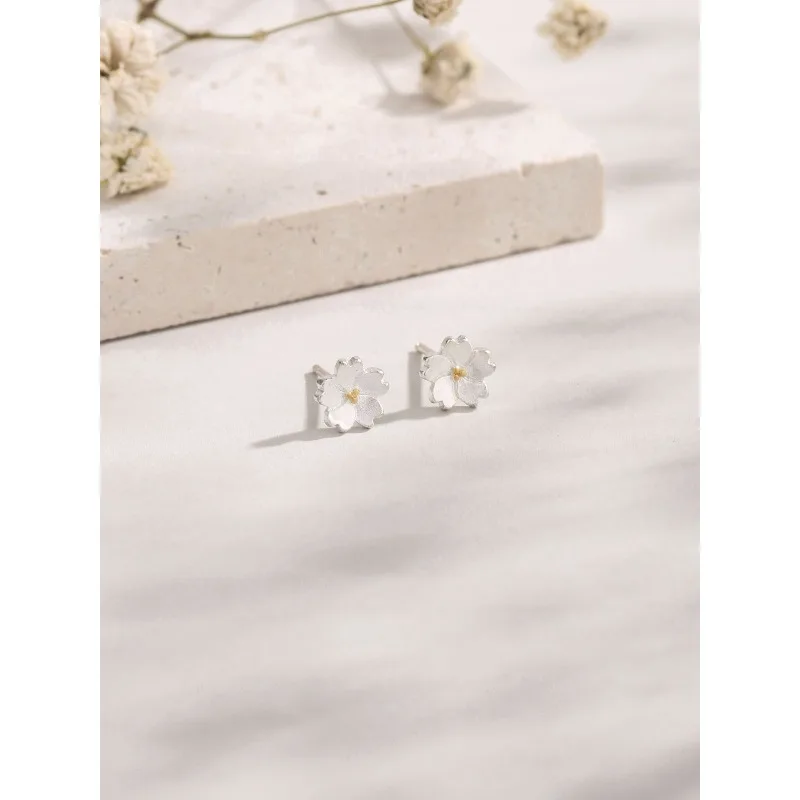 

Ювелирные изделия ветра S925 Серебряные серьги-гвоздики с цветком Холодный ветер Новые модные серьги-гвоздики Ювелирные изделия