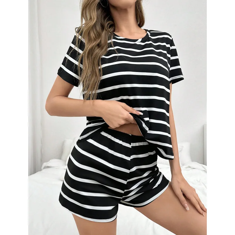 

Ladies' Home Wear Set, Striped Round Neck Short Sleeve And Short Pants, Sleepwear Two-Piece Set Milk Silk Suitable For Wea