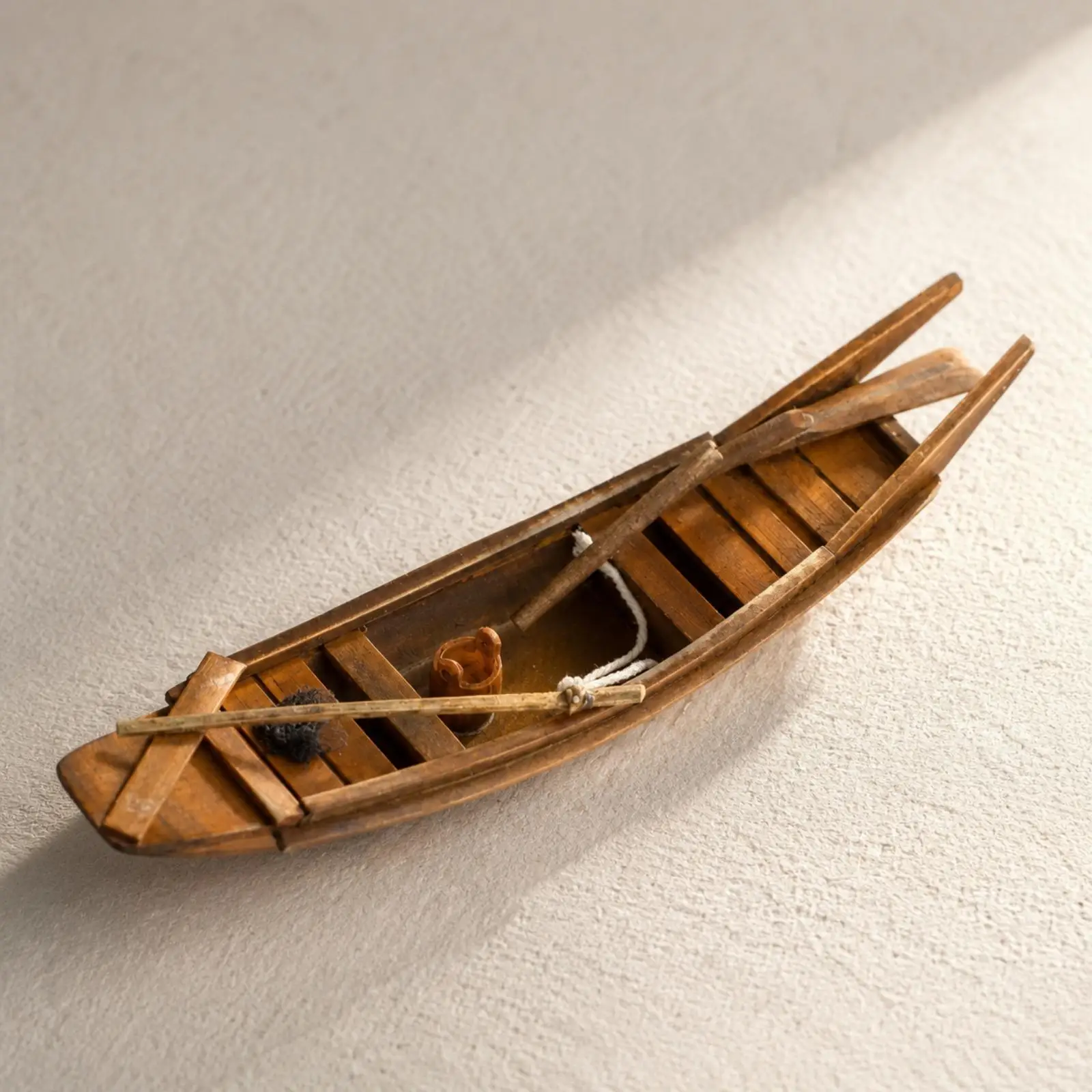 Chinese-Style Canal Town Boat Model Compact Handcrafted Wooden Hull Boat Model for Collectors, Teachers, Cultural Displays, Desk