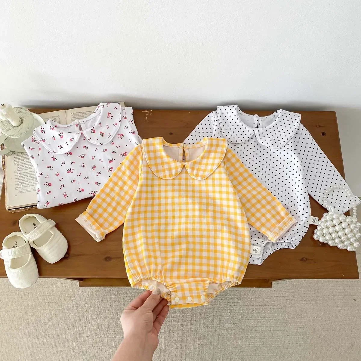 

Childrens Rompers Spring 2024 New Baby Doll Collar Flip Collar Newborn Baby Girl Autumn Long Sleeved Jumpsuit Rompers