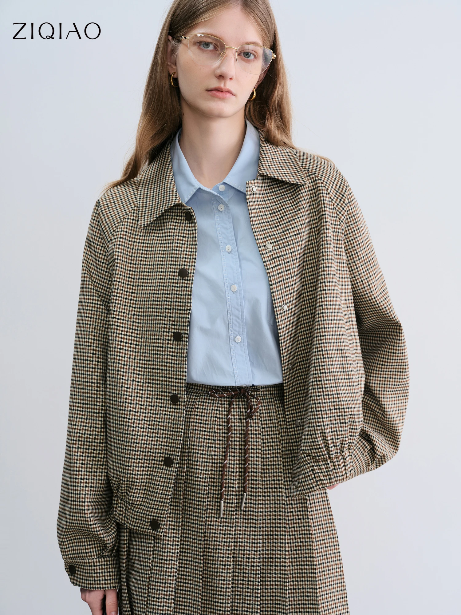 ZIQIAO Houndstooth Pleated Jacket Women 2025 Autumn New Style College Style Pattern Versatile Casual Long Sleeve Coat 25ZQ93141