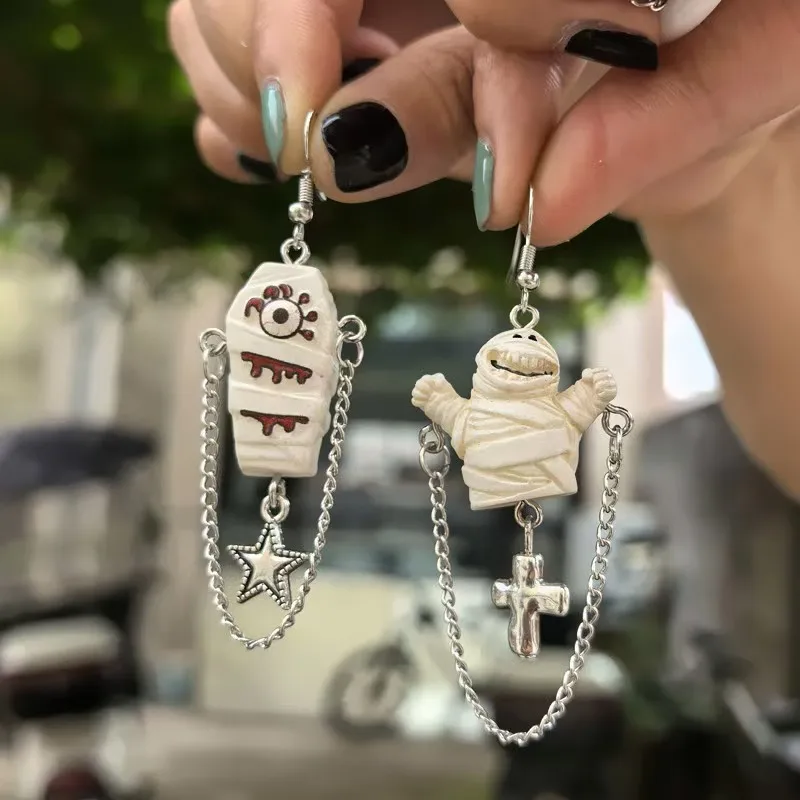 2026New Dark  Punk  Style  Personalized Mummy  Asymmetric  Halloween  Earrings  Exquisite   Earrings