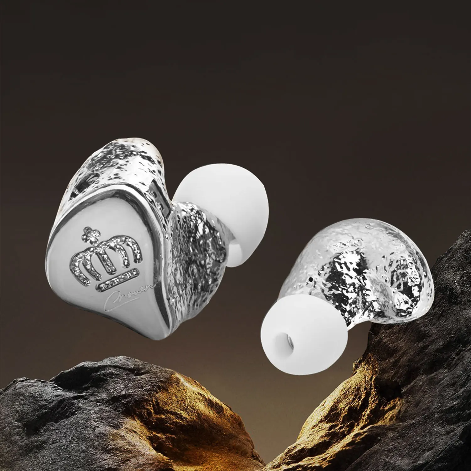 

EarAcoustic VSA-PM Crown 11,4 мм, плоская лента, диафрагма, магнитный драйвер, 2 контакта, 0,78 мм, проводные Hi-Fi аудиофильские наушники-вкладыши IEMs