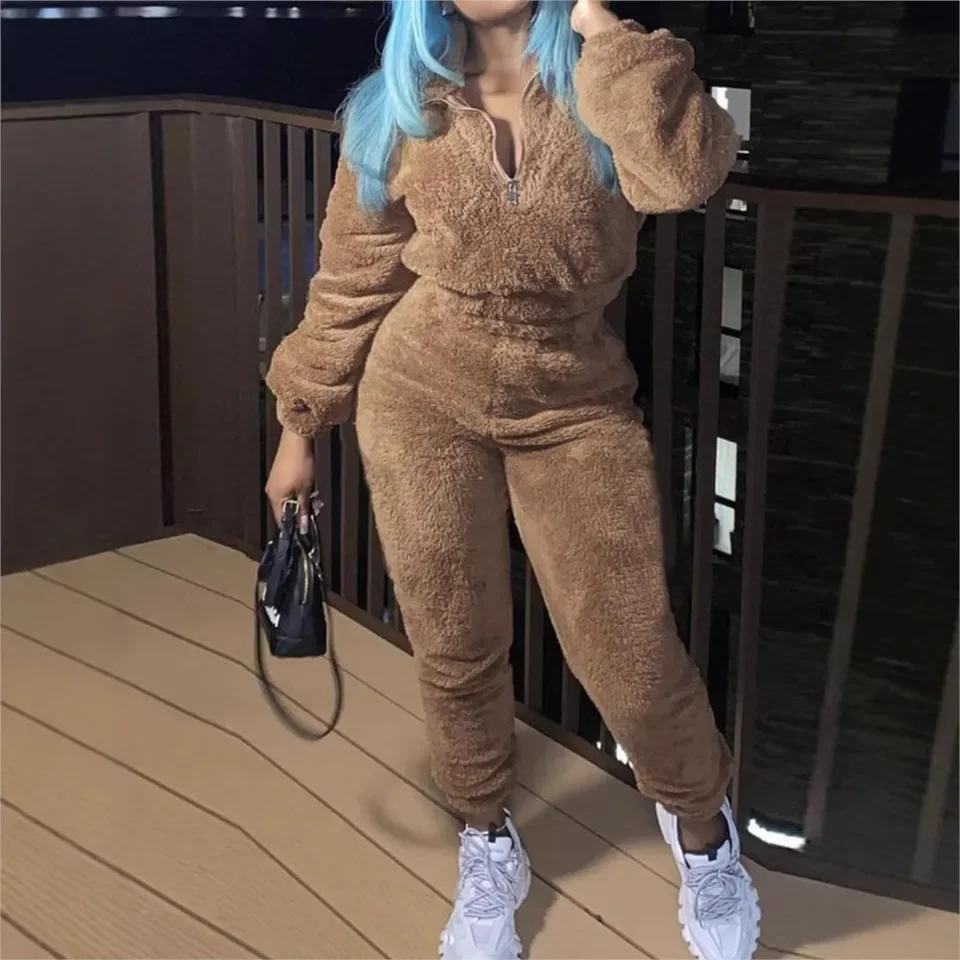 

Fashion Casual Solid Color Plush Women's Suit Autumn Winter New Ultra Short Slim Warm Sports Trousers Girls 2 Piece Set
