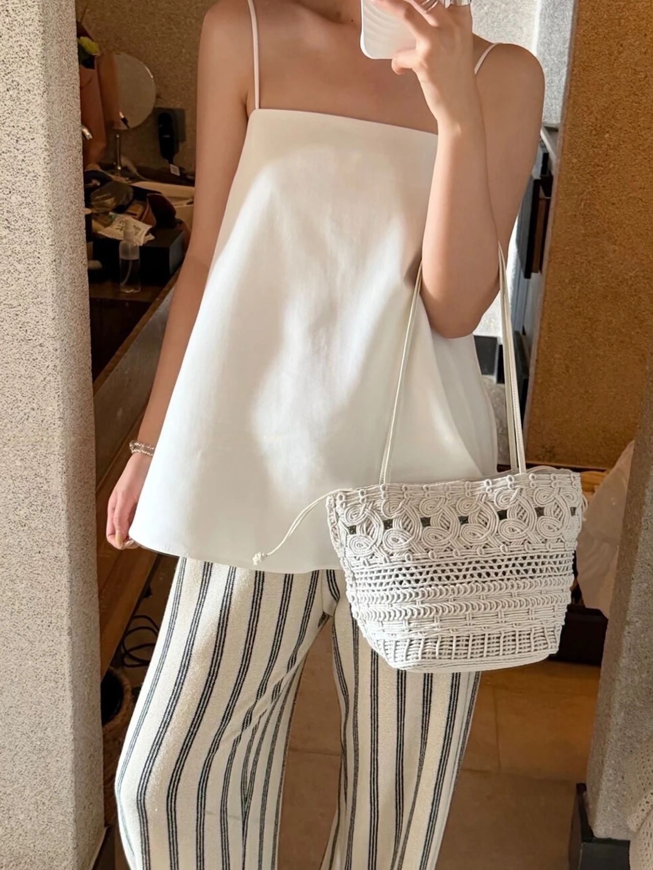 

2026 new hand-woven tote bag female lazy holiday style hollowed-out basket shoulder underarm bag