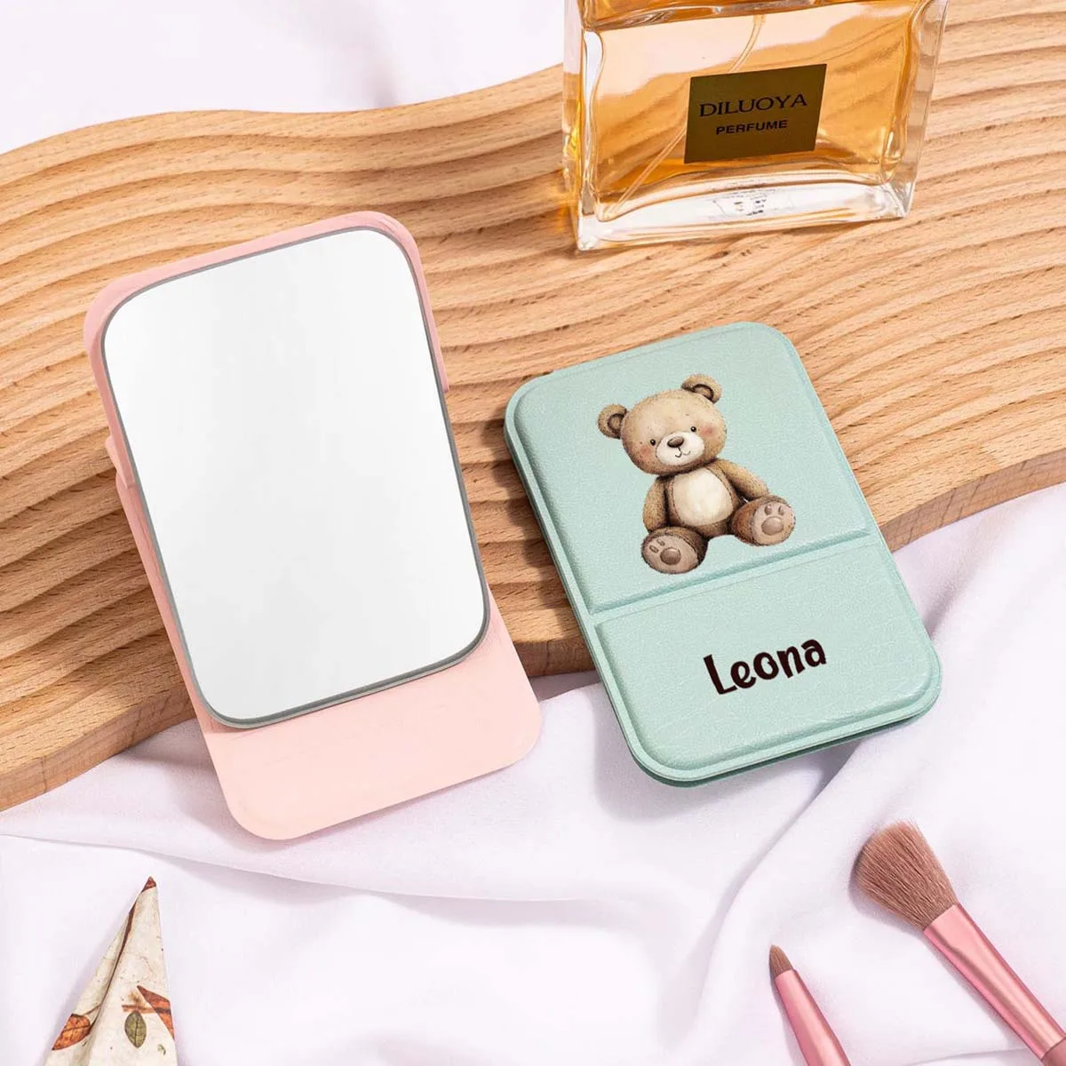 1 custom PU makeup mirror High-definition glass Folding Mirror for Girls and Girls Mother's Day Gentle Luxury Gift Makeup Mirror