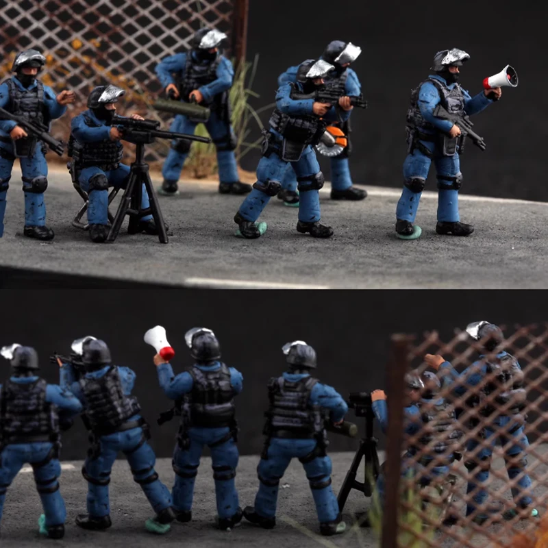 

Специальные полицейские фигурки из смолы в масштабе 1/72. (набор из 6 шт.) Подходит для моделей танка и вертолета. Коллекционный декоративный подарок.