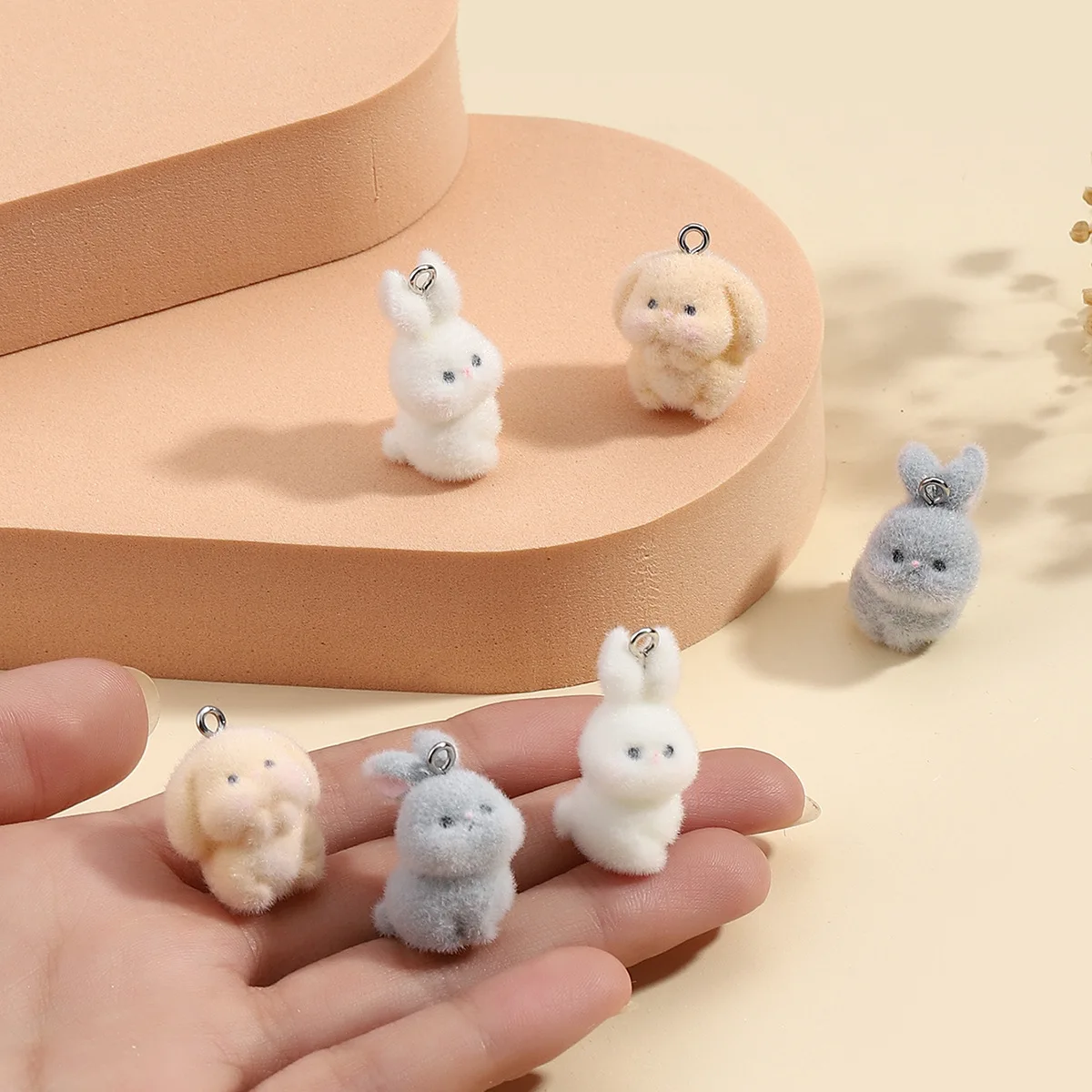 30Pcs Flocking Resin Three-dimensional Rabbit Charms Cute Doll Pendants for Making Keychain Mobile Phone Case DIY Necklace