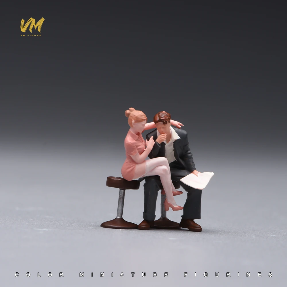 Painted Miniatures 1/64 1/43 1/18 Scale Couple in Ambiguous Sitting Posture Female Male Scene Figure Unpainted Model For Car