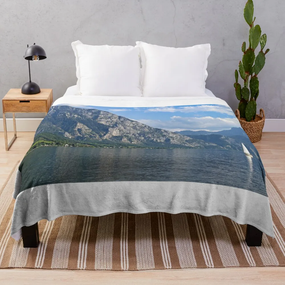 Lake Traun Traunsee in Upper Austria landscapes summer season Throw Blanket Luxury St manga Decorative Throw Blankets