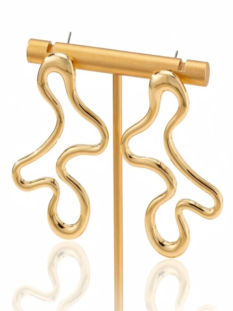 

Exaggerated Geometric Abstract Line Liquid Ear Elegant Women's Versatile Daily Accessory No Gemstone