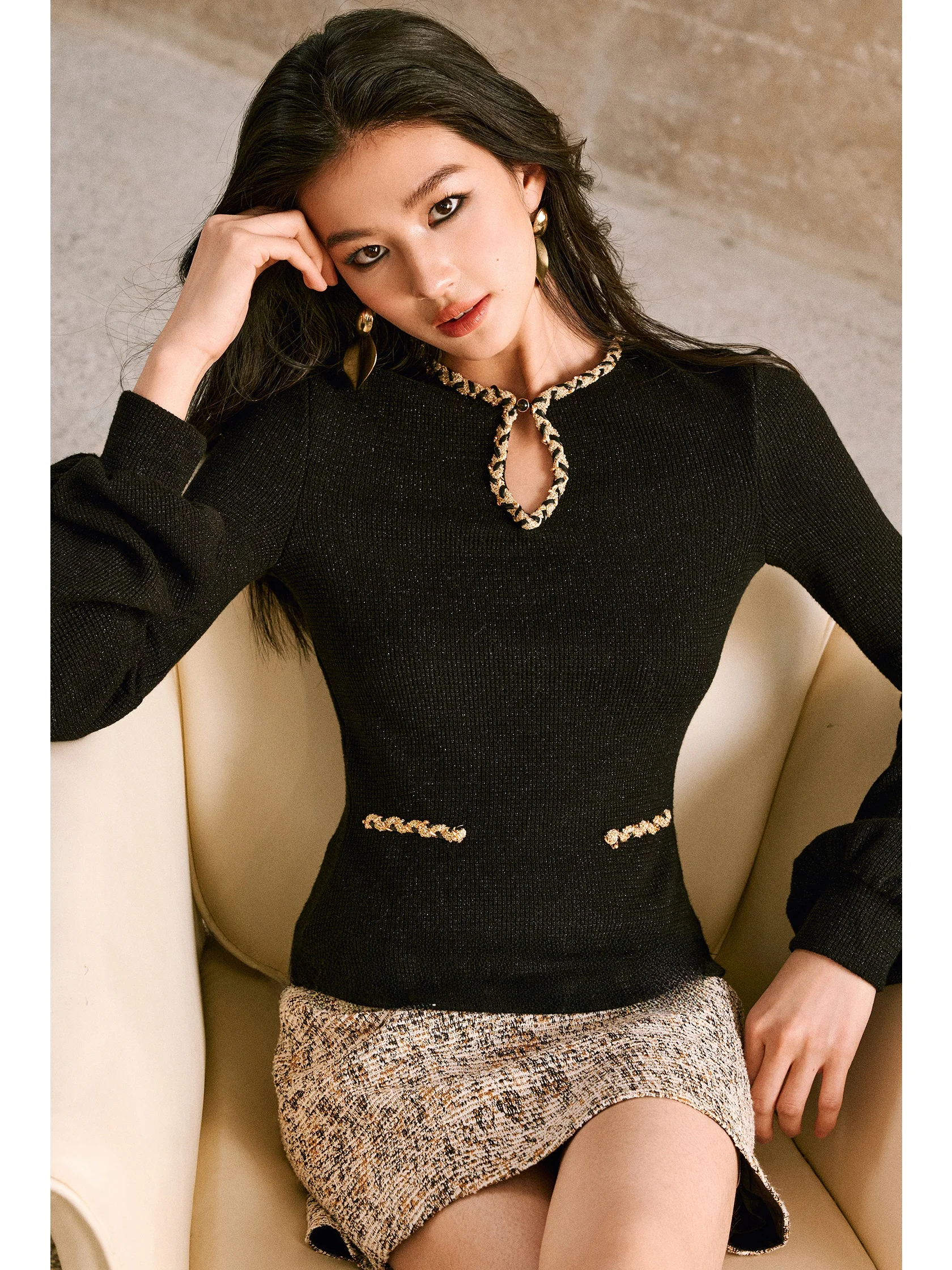 

Трикотажный топ WANGXO серебристого цвета, облегающий, с вырезом в форме капли, декорированный, повседневный, с длинными рукавами