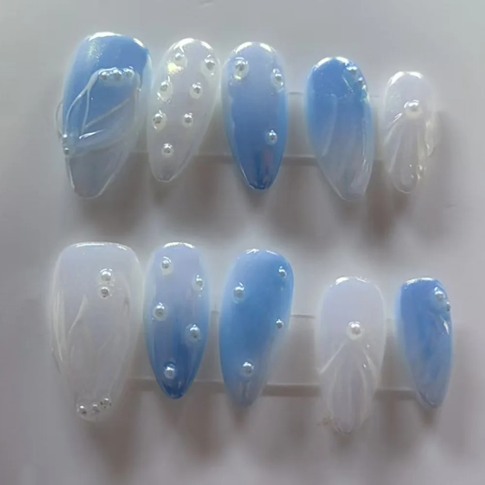 

24Pcs Mid-length Almond Press on Fake Nails 3D Ripple Blue White Gradient Design False Nail Pearl Reusable Full Cover Nails Tips