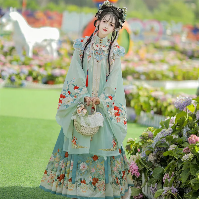 NT148 Exquisite Embroidery Hanfu For Women Elegance Chic Stand Collar Fairy China Ancient Costume