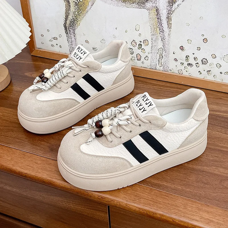 

Women's Lightweight and Breathable Small White Shoes Women's New Fashion and Versatile Sports and Casual Striped Soft Sole Shoes