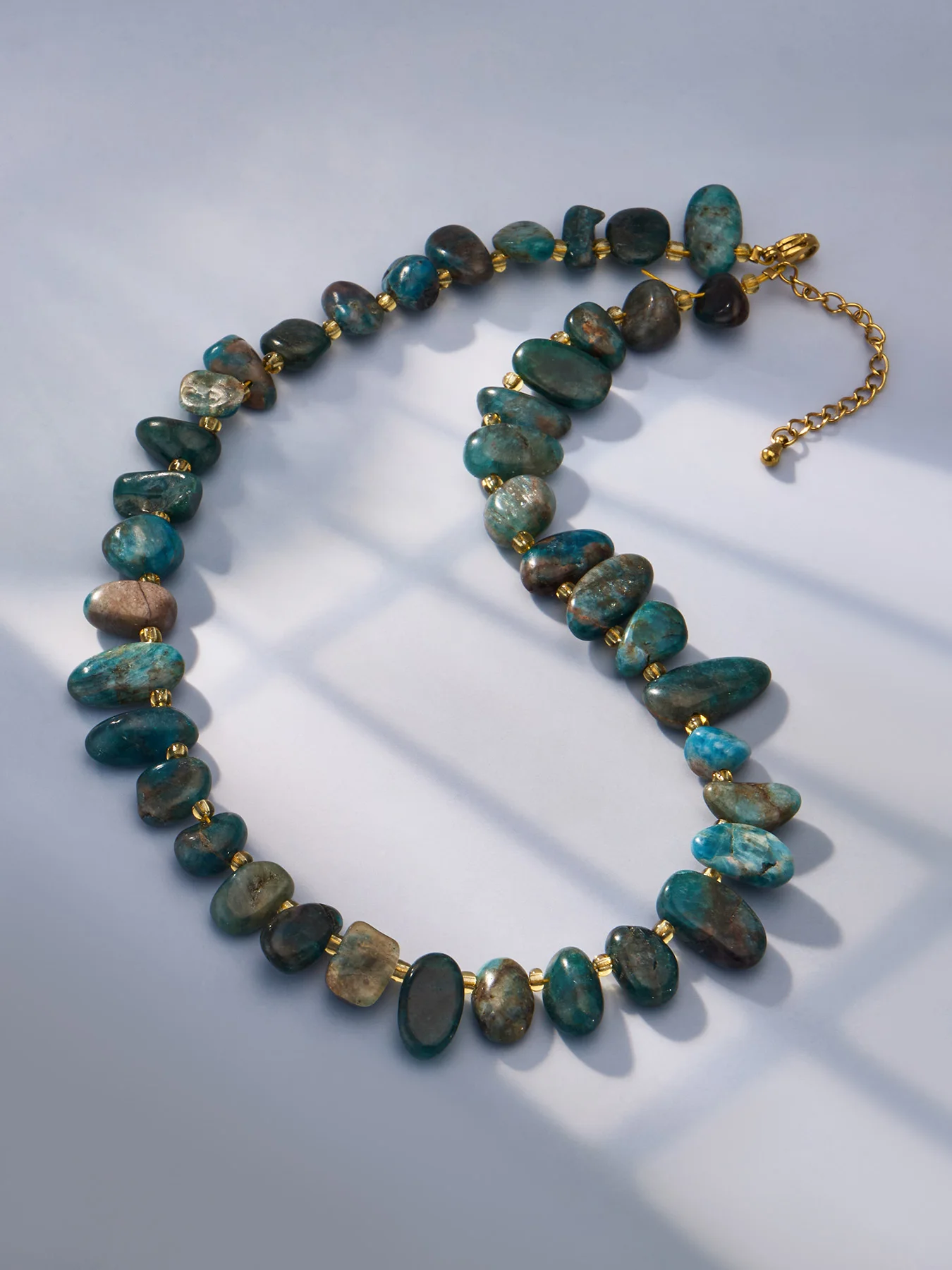 Mehrfarbige Unregelmäßige Naturstein-Perlenkette Damen-Halsketten Edelstahl-Charm-Choker Bankett-Schmuck Großhandel – Detail 3
