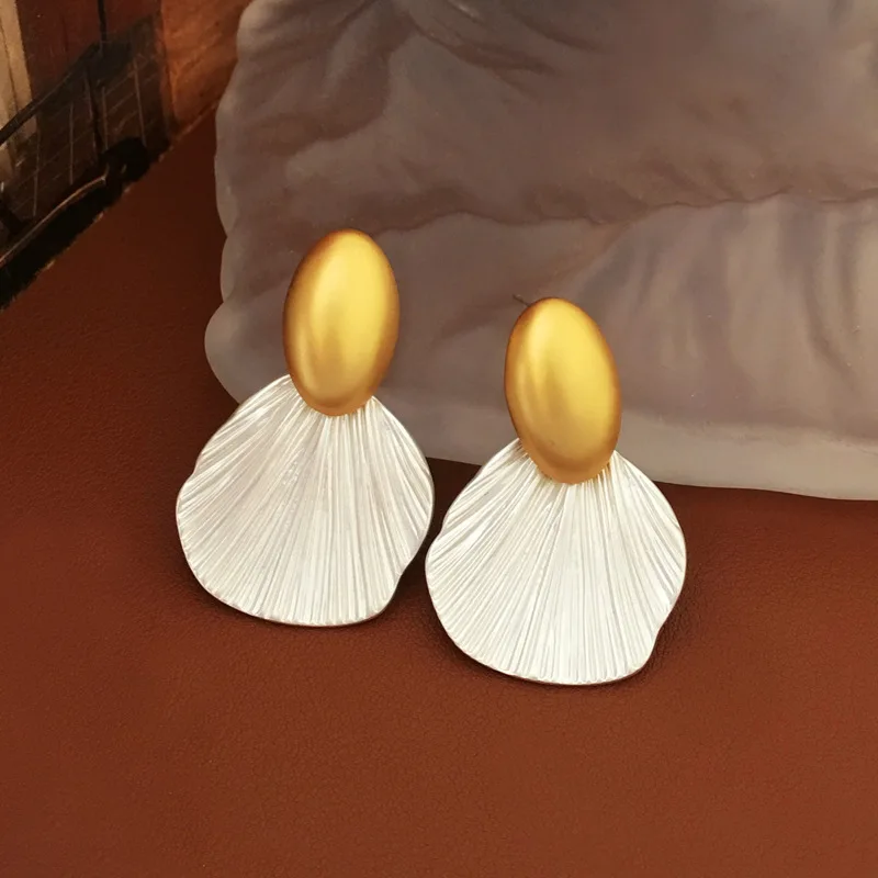 

Metal Vintage Trend South Korea Latest Style Women Jewelry Fashion Wedding Party Earrings High Quality Jewelry Gift