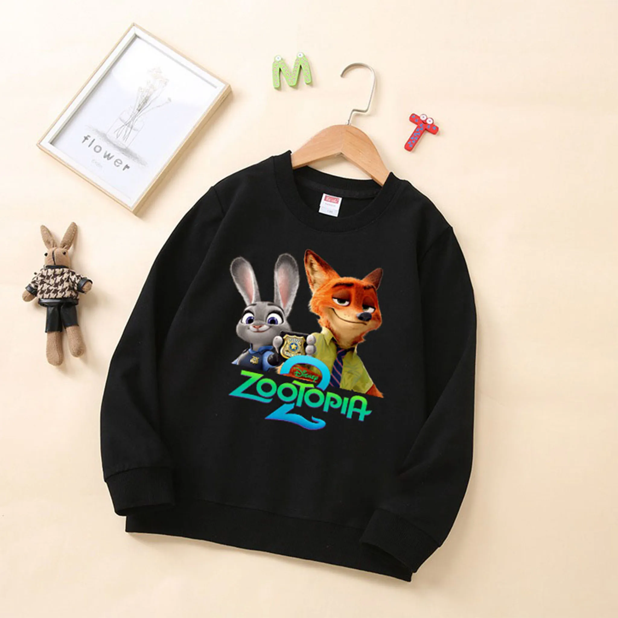 مجموعات متطابقة للعائلة Zootopia 2 Judy Nick بلوزات مطبوعة بطابع جودي نيك، بلوفرات قطنية للزوجين والطفل الوالدين لفصل الشتاء