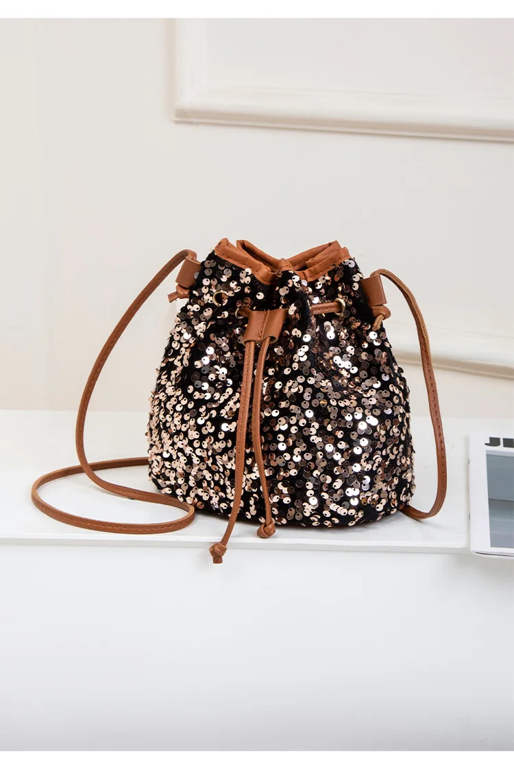 Neue Modische Vielseitige Handtasche mit Kordelzug, Schicke Mehrfarbige Pailletten-Schultertasche mit Großer Kapazität, Geldbörse und Umhängetasche – Detail 23