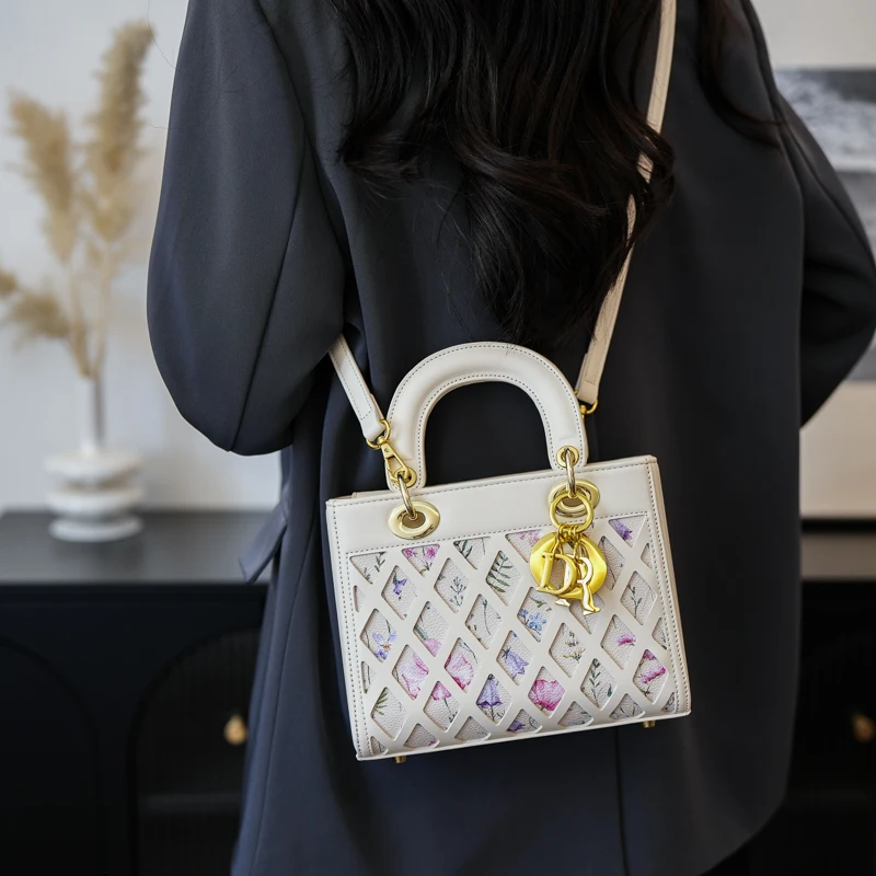 여성용 우아한 가죽 클러치 백 미니, 파리 디자이너에서 영감을 얻은, 문자 로고가 있는 심플한 빈티지, 세련된 레저 액세서리