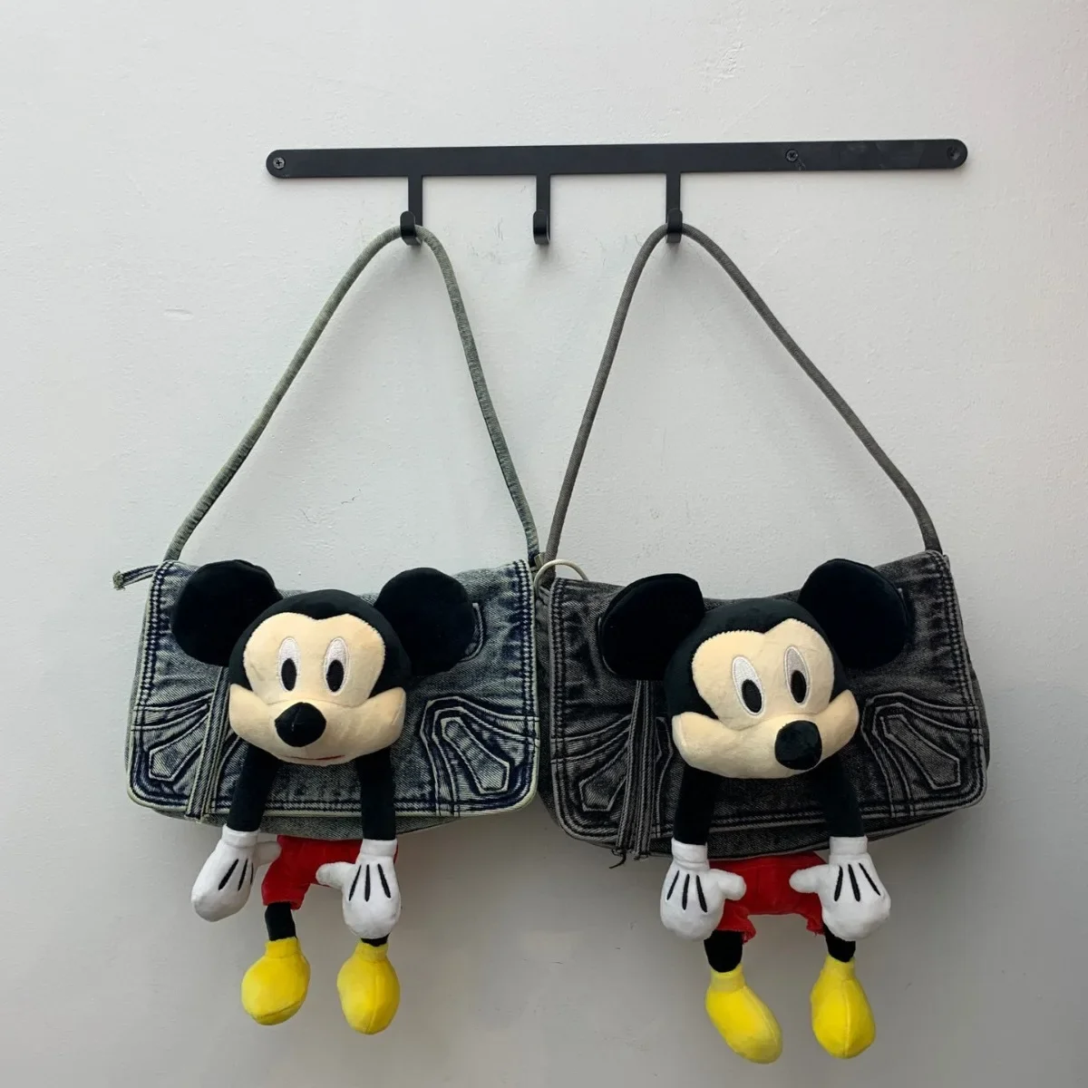 

Disney Purses and Handbags Mickey Dolls Shoulder Bag High-capacity Crossbody Bags for Women Cute Cases Korean Fashionable Pouch