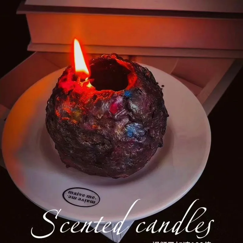 2025 New Handmade Rotating Planet Aromatherapy Candle Creative Moon Gift
