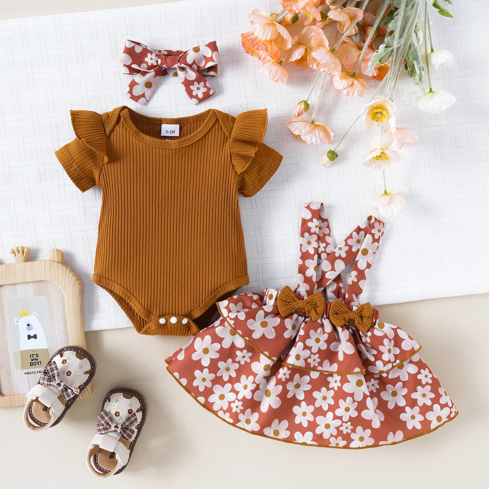 

Children's Summer Korean Cute Bow Flower Printed Bib Skirt with Ruffled Short Sleeve Triangle One-Piece Romper with Headscarf Casual 3-Piece Suit