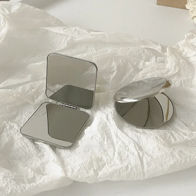 1 stücke Tragbare Frauen Edelstahl Make-Up Spiegel Hand Tasche Gefaltet-Seite Kosmetik Make-Up Spiegel Kleine Verschiedene Formen