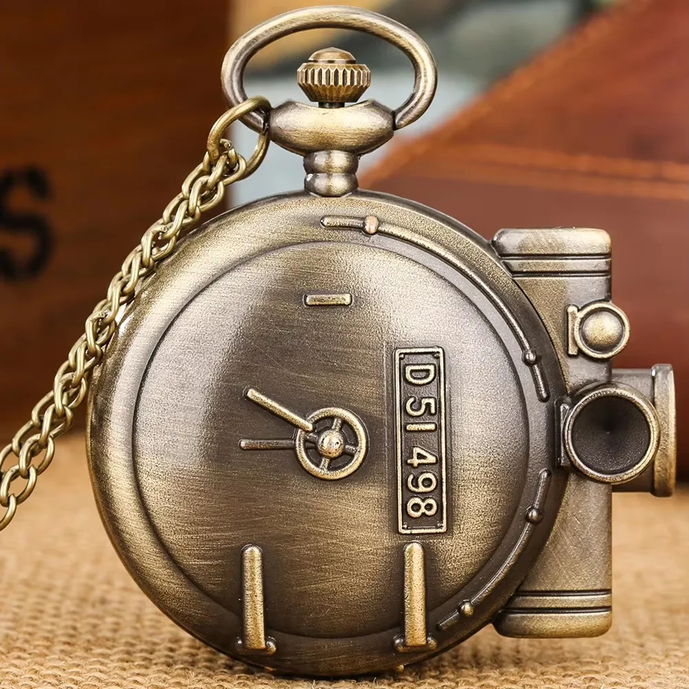 

Retro Engine Steam Locomotive Old Train Necklace Clock Antique Quartz Pocket Watch With Chain for Men